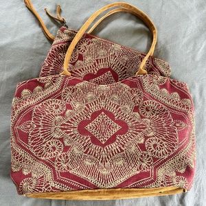 Atenti Red Embroidered Purse Set! Brand new
